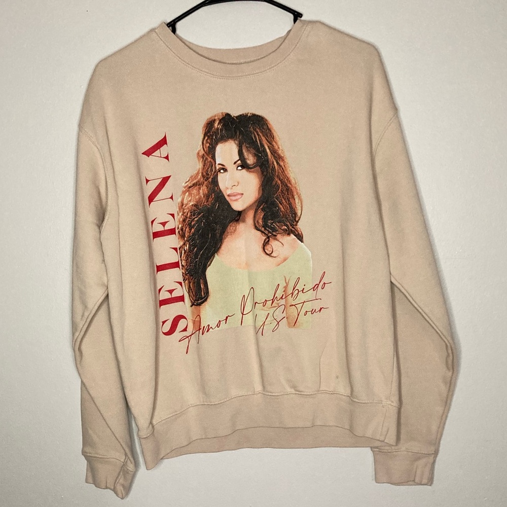 Selena Graphic Sweatshirt